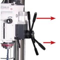 Zbliżenie na mechanizm posuwu tulei wrzeciona w wiertarce OPTIdrill DH 40CTPE